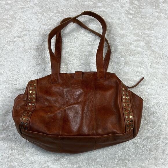 Overland Leather shoulder bag Large Doctor bag in caramel with gold studs - Picture 7 of 15